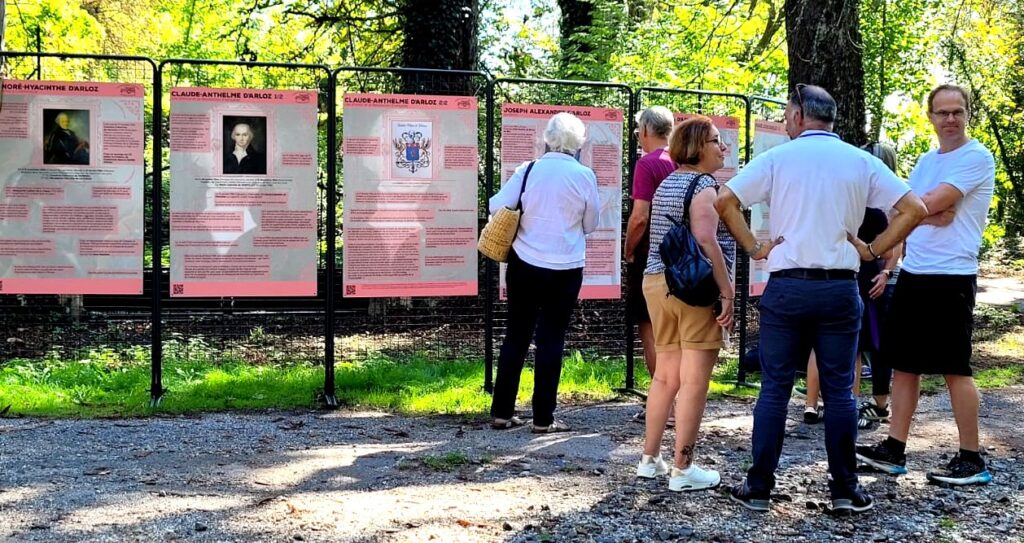 Balade Expo 'Famille d'Arloz' Rue du château - Grammont